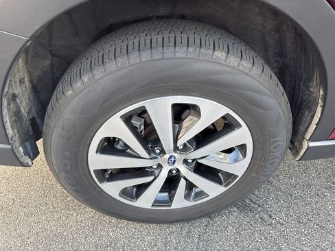 Used 2024 Subaru Outback Premium w/ Popular Package #1A AWD/4WD image 5