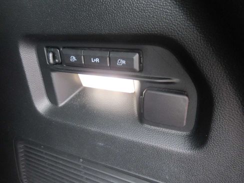 Used 2023 Ford Explorer Limited w/ Limited Technology Package AWD/4WD image 22