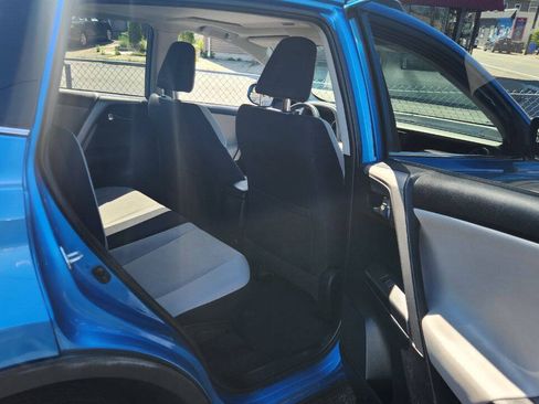 Used 2016 Toyota RAV4 XLE w/ Cargo Management Package AWD/4WD image 18