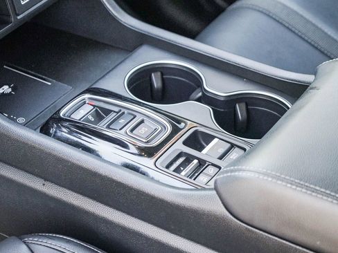 Used 2025 Honda Pilot EX-L image 21