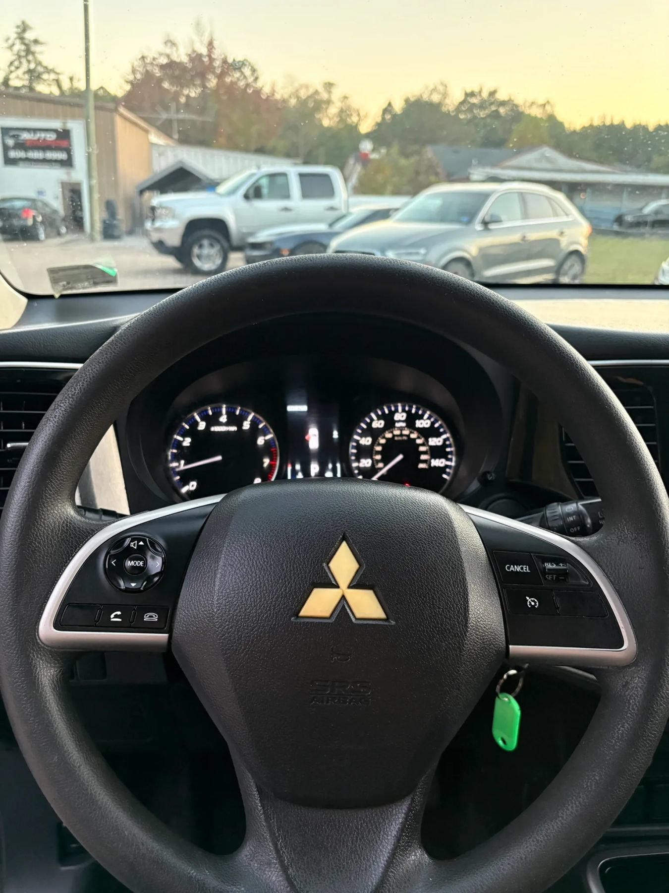Used 2018 Mitsubishi Outlander ES AWD/4WD image 15
