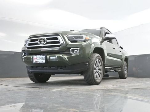 Used 2022 Toyota Tacoma Limited AWD/4WD image 47