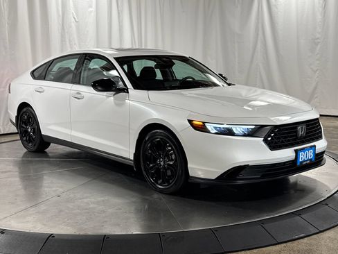 Certified 2025 Honda Accord SE image 7