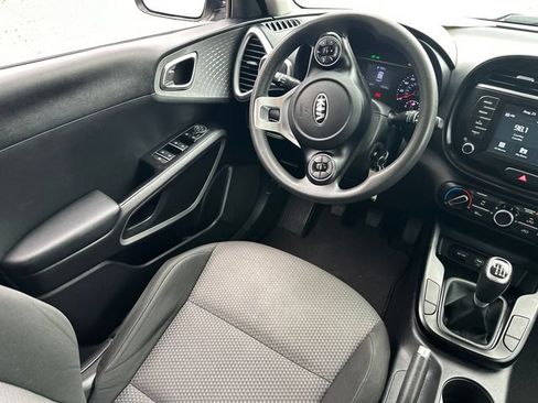 Used 2020 Kia Soul LX FWD image 20
