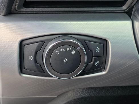 Used 2019 Ford Mustang Premium image 17