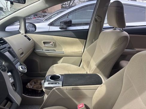 Used 2014 Toyota Prius V Two image 4