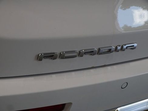 Used 2023 GMC Acadia Denali image 40