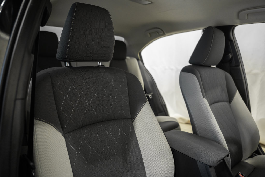 Used 2025 Toyota Corolla LE FWD image 26