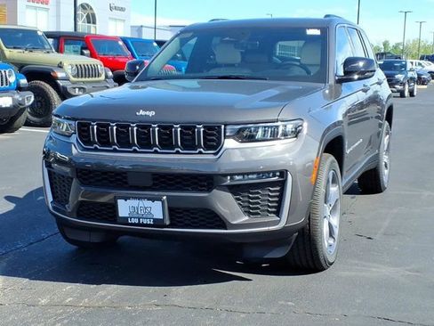 New 2026 Jeep Grand Cherokee Limited AWD/4WD image 2