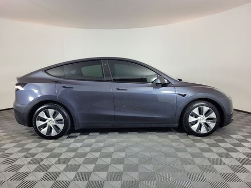 Used 2021 Tesla Model Y Long Range image 2