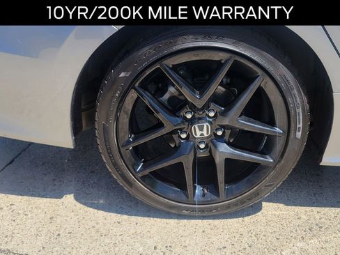 Used 2023 Honda Civic Sport image 5