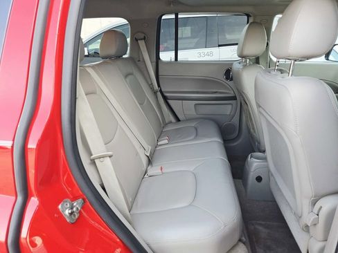 Used 2009 Chevrolet HHR LT w/ LT Preferred Equipment Group image 16