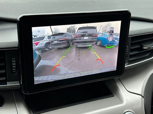 Used 2024 Ford Explorer XLT w/ Equipment Group 202A image 22