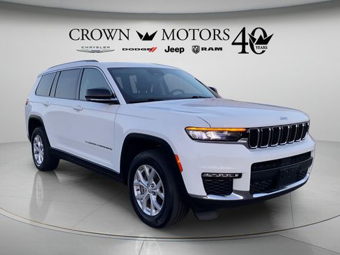 Used 2023 Jeep Grand Cherokee L Limited AWD/4WD image 3