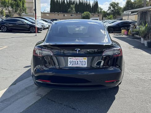 Used 2023 Tesla Model 3 Standard Range image 4