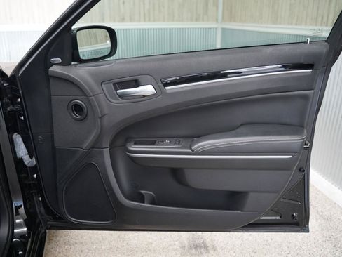 Used 2021 Chrysler 300 S w/ S Model Appearance Package RWD image 29