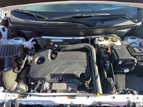 Used 2023 Chevrolet Equinox LT image 52