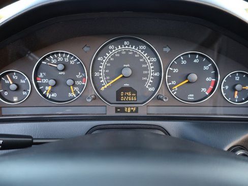 Used 2002 Mercedes-Benz SL 500 image 54