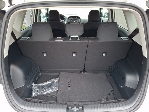Used 2023 Kia Soul LX FWD image 28