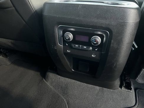 Certified 2023 Chevrolet Suburban Premier image 32