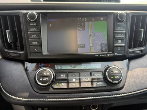 Used 2017 Toyota RAV4 XLE FWD image 15