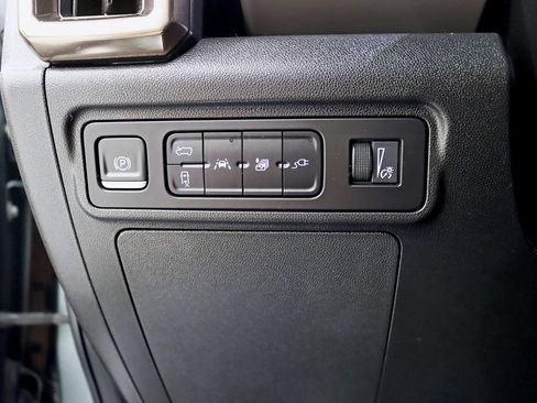 Used 2024 GMC Hummer EV 3X AWD/4WD image 15