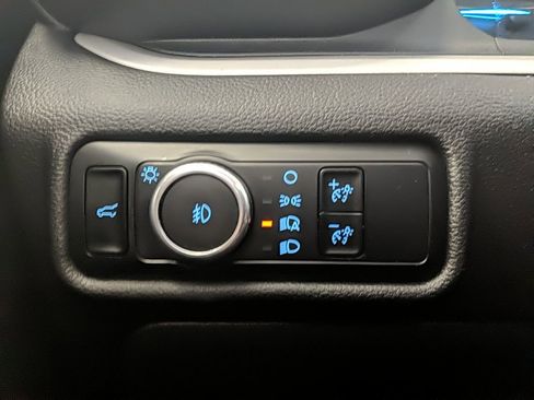 Used 2023 Ford Explorer XLT w/ Equipment Group 202A image 25