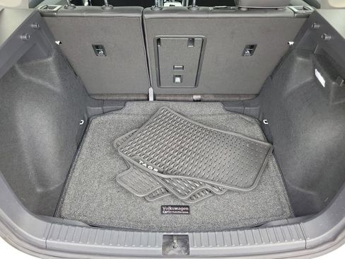 Used 2024 Volkswagen Taos SE image 8