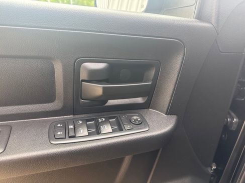 Used 2017 RAM 1500 Express w/ Black Ram 1500 Express Group AWD/4WD image 22