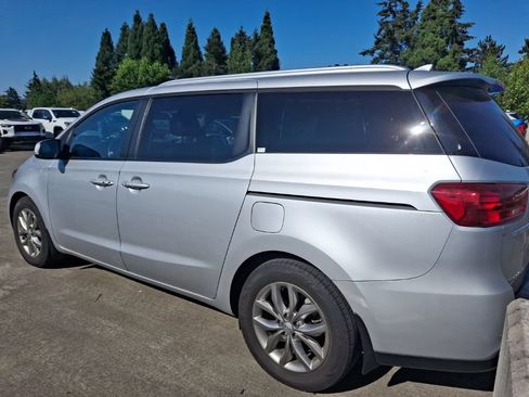 Used 2020 Kia Sedona EX FWD image 6