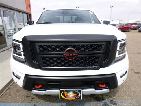 Used 2024 Nissan Titan PRO-4X w/ Pro-4x Convenience Package image 22