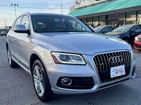 Used 2017 Audi Q5 2.0T Premium Plus w/ Technology Package image 3