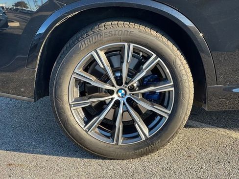 Used 2025 BMW X5 M60i w/ Executive Package image 12