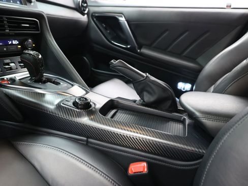 Used 2019 Nissan GT-R Premium w/ Premium Interior Package AWD/4WD image 42