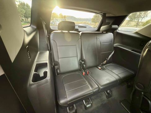Used 2019 Chevrolet Traverse LT w/ LPO, Floor Liner Package FWD image 75