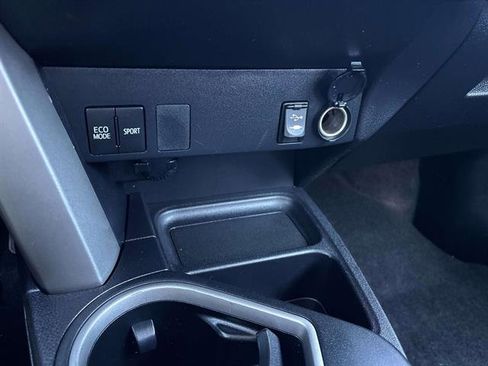 Used 2016 Toyota RAV4 LE image 31