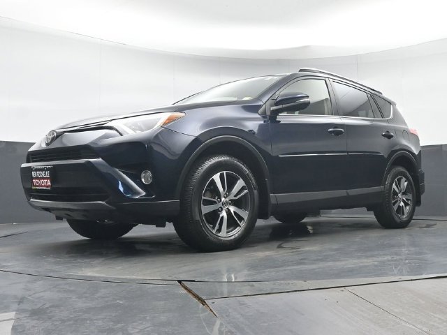 Used 2017 Toyota RAV4 XLE w/ Plus Extra Value Package AWD/4WD image 28