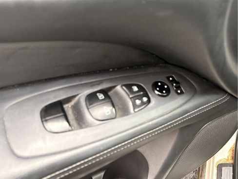 Used 2015 Nissan Pathfinder Platinum image 16