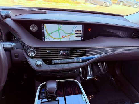 Used 2018 Lexus LS 500 image 24