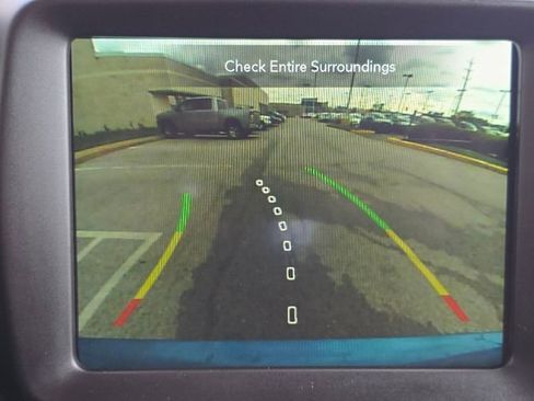 Used 2022 Jeep Renegade Latitude AWD/4WD image 5