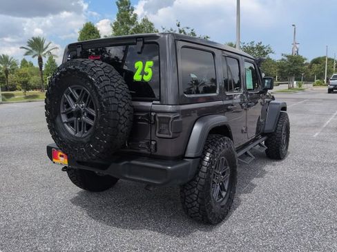 Used 2025 Jeep Wrangler Unlimited Sport AWD/4WD image 4