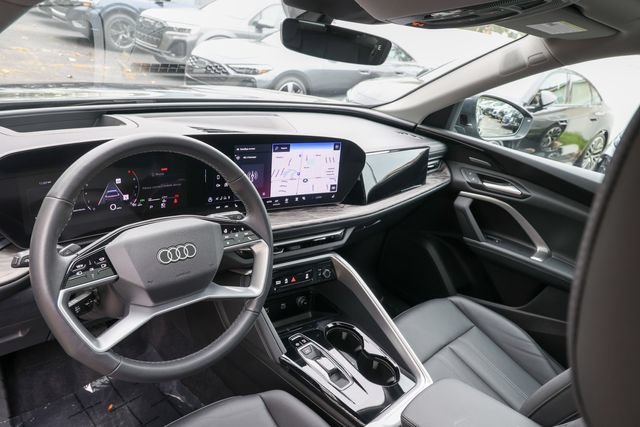 Used 2025 Audi Q5 Premium Plus w/ Premium Plus AWD/4WD image 30