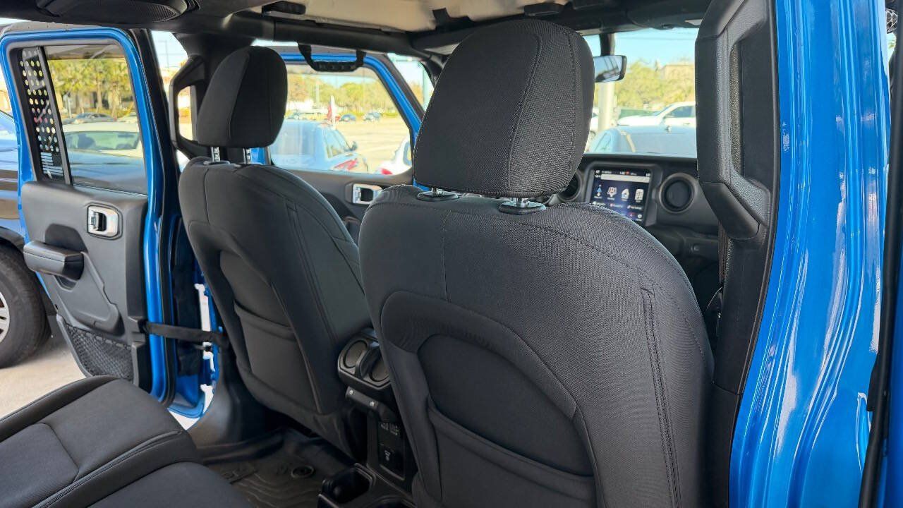 Used 2021 Jeep Gladiator Sport AWD/4WD image 15