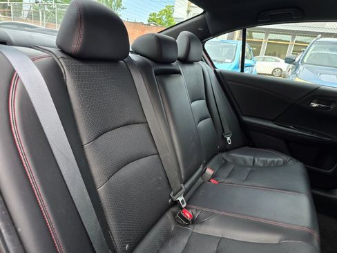 Used 2017 Honda Accord Sport Special Edition image 11
