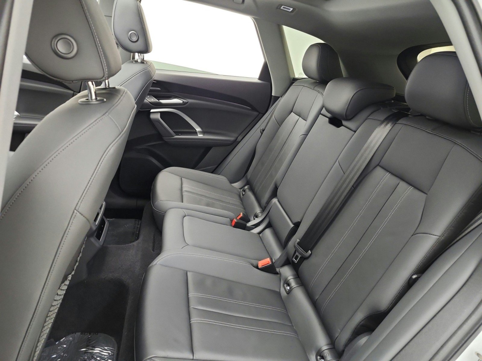 Used 2025 Audi Q5 Premium Plus w/ Premium Plus AWD/4WD image 16