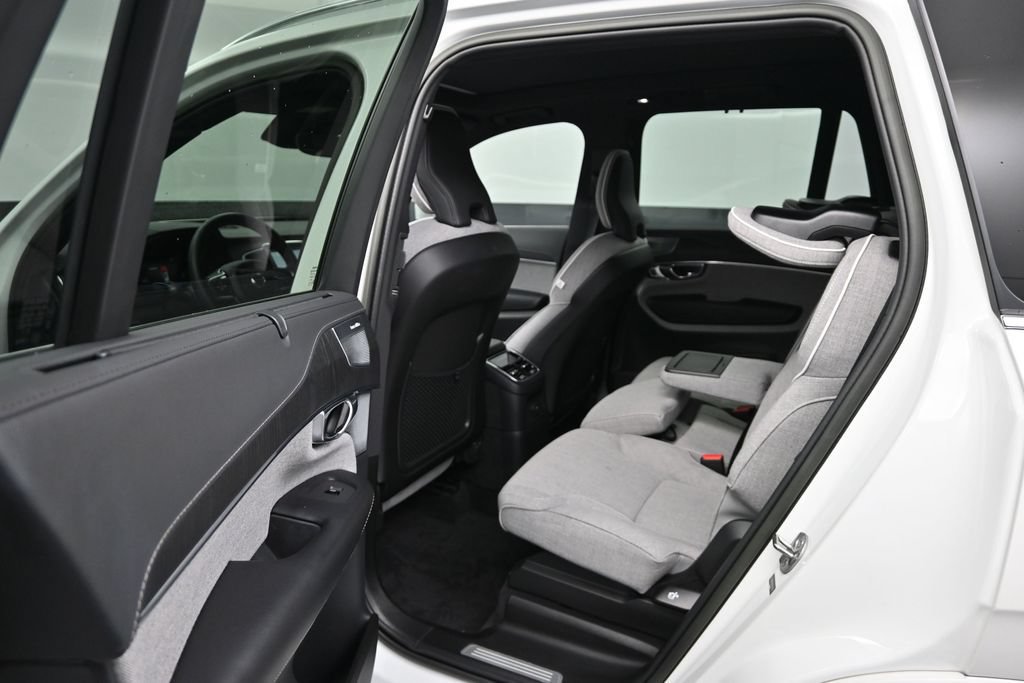 Used 2023 Volvo XC90 T8 Ultimate AWD/4WD image 11