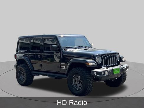 Used 2018 Jeep Wrangler Unlimited Sahara AWD/4WD image 7
