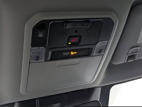 Used 2024 Toyota Tundra Limited image 22