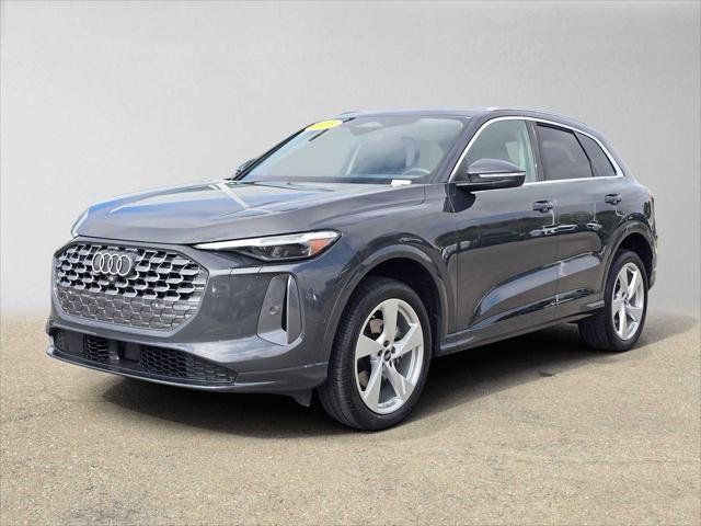 Used 2025 Audi Q5 Premium Plus w/ Premium Plus AWD/4WD image 7
