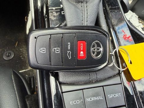 Used 2025 Toyota Camry XSE FWD image 11